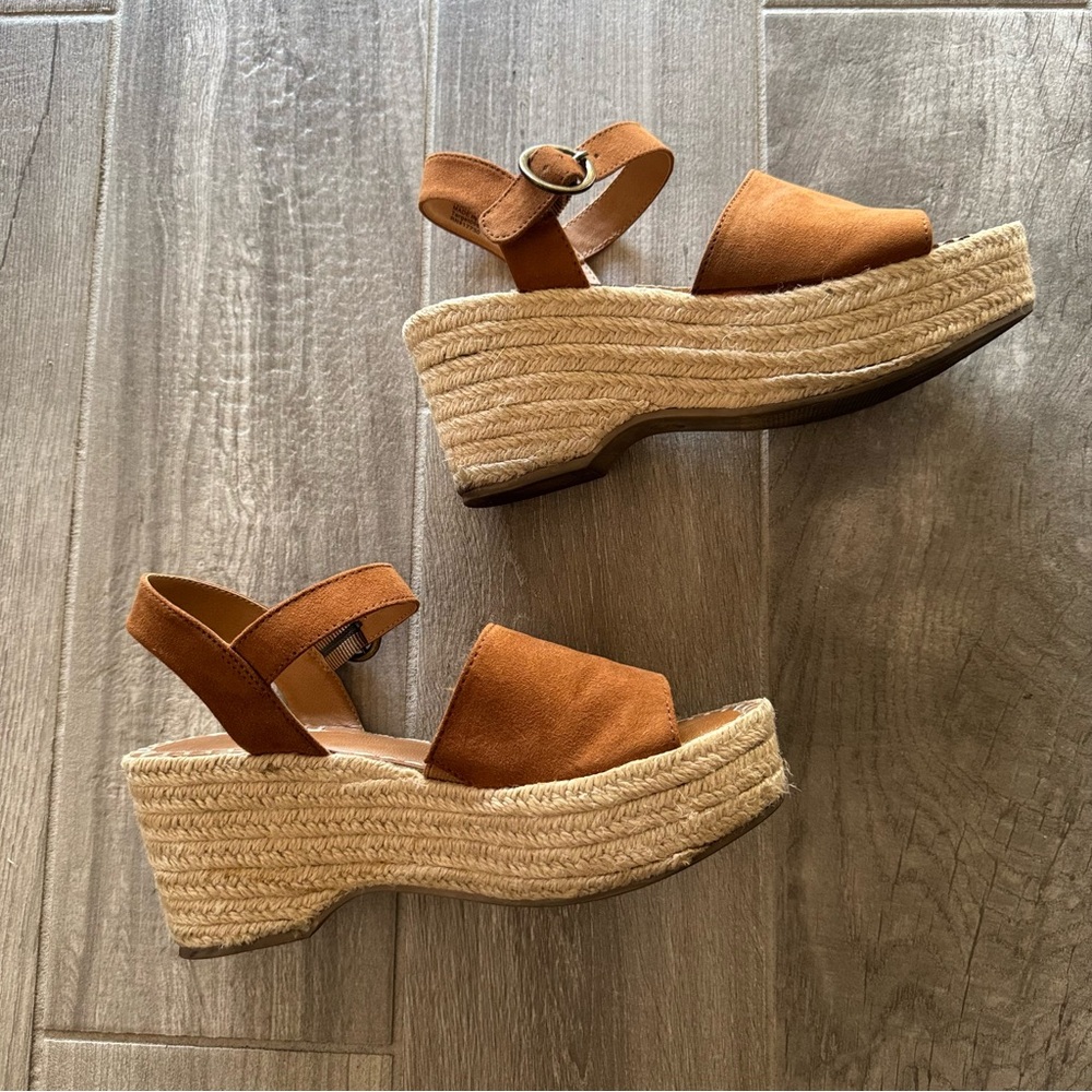 Universal Thread Brown Wedge Sandals with Ankle Strap - Picture 2 of 10